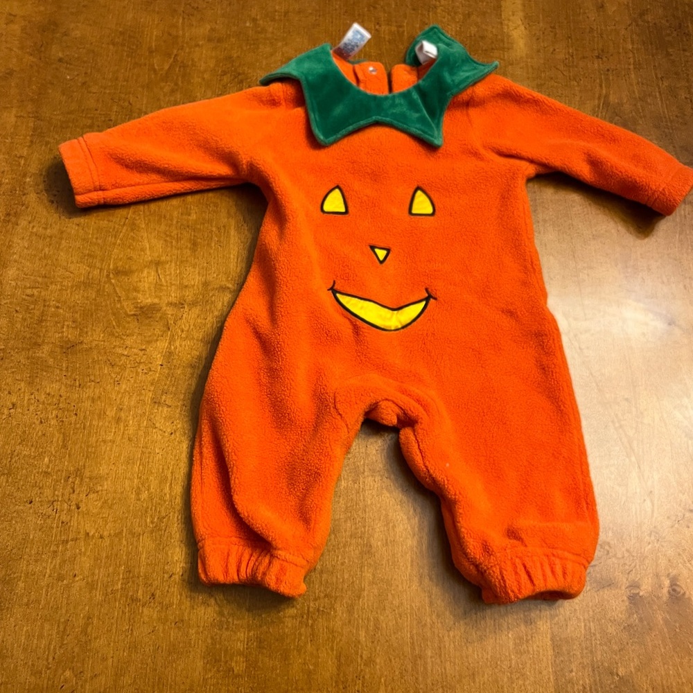 ALL MINE PUMPKIN Costume JACKOLATERN ORANGE FLEECE SLEEPER HALLOWEEN 3-6 months